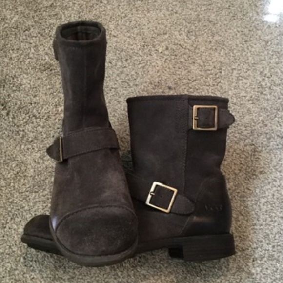 Men’s Ugg Boots - Picture 8 of 8